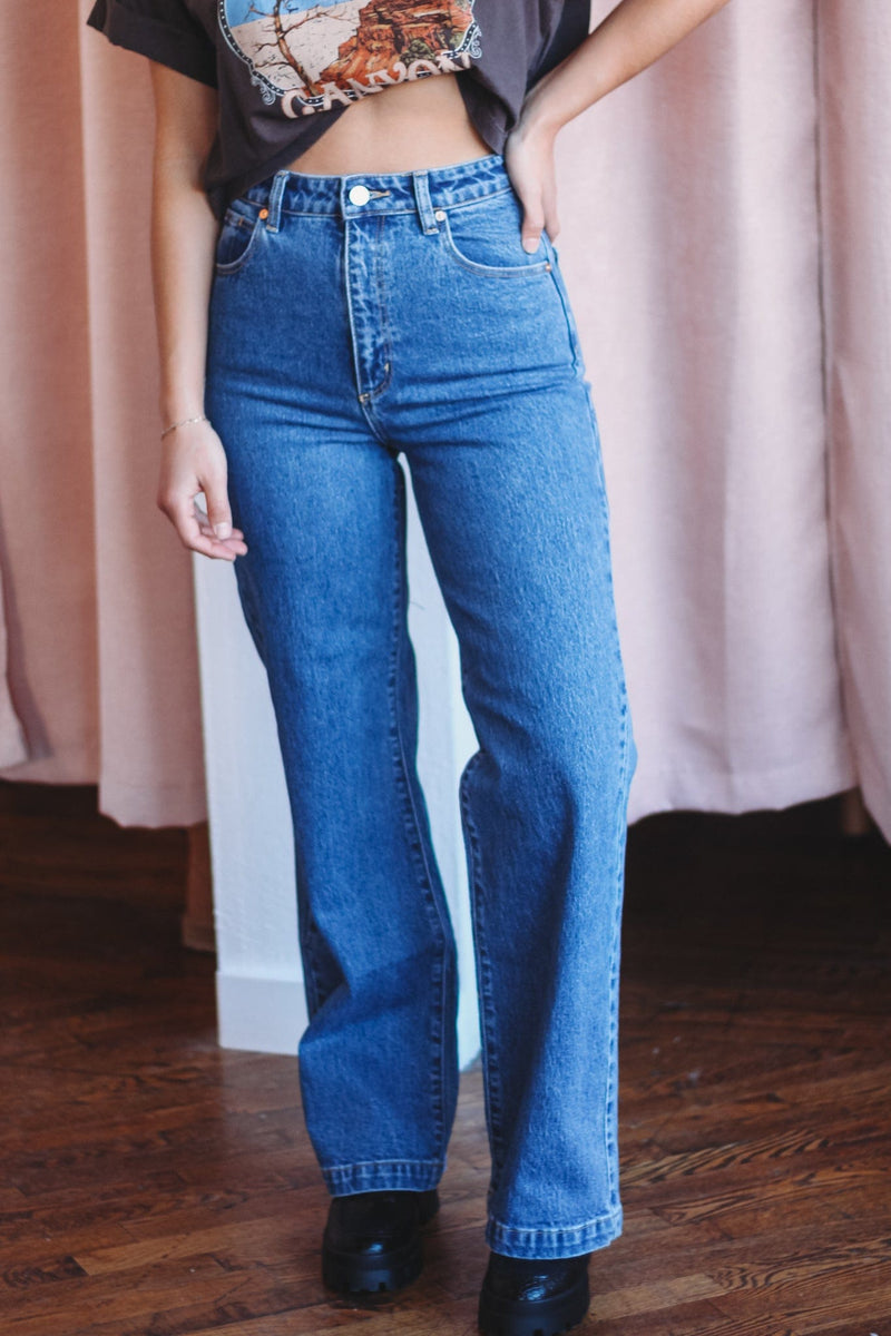 Abrand 94 High & Wide Mid Blue Jeans